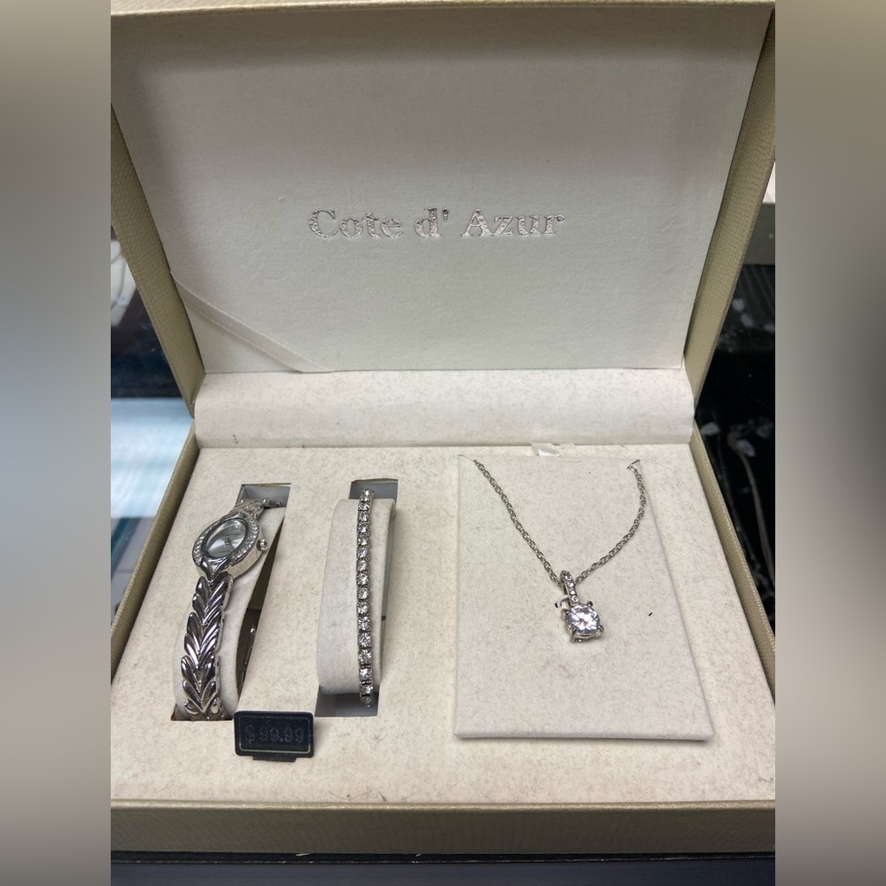 COTE D’AZUR GORGEOUS WOMEN GIFT SET WATCH, BRACELET AND NECKLACE MSRP $99.99